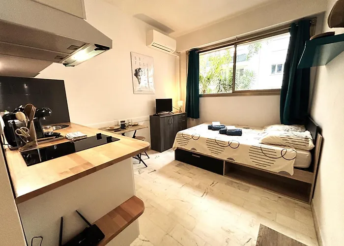 Cannes Center Wifi Ac 100 M From Croisette Behind Martinez Hotel