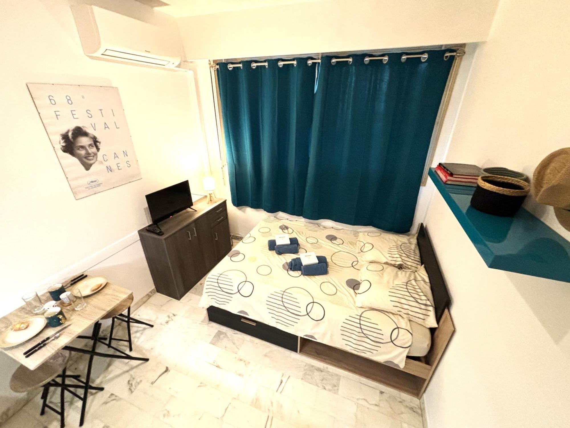 Cannes Center Wifi Ac 100 M From Croisette Behind Martinez Hotel Apartment *