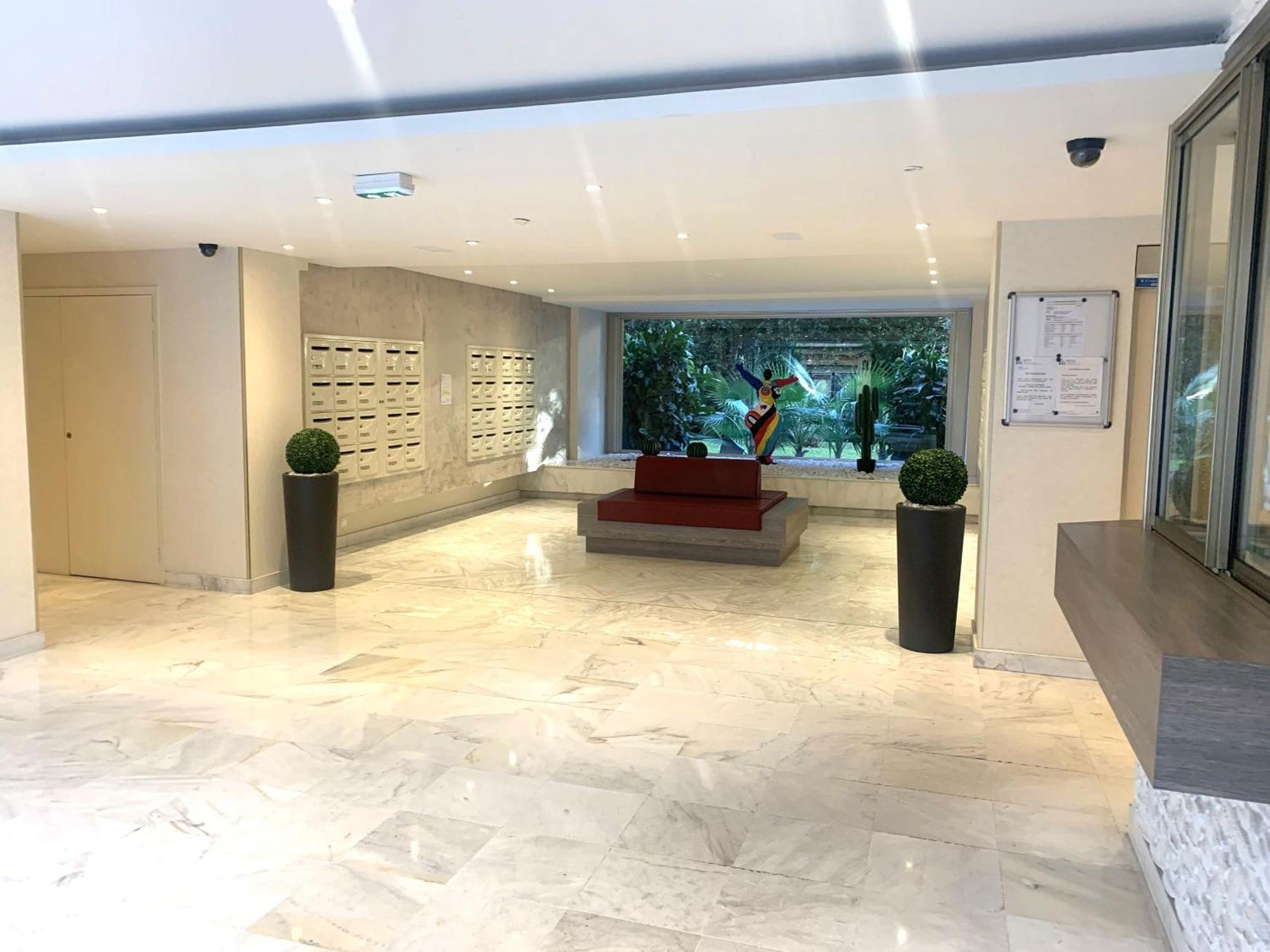 Cannes Center Wifi Ac 100 M From Croisette Behind Martinez Hotel Apartment Cannes